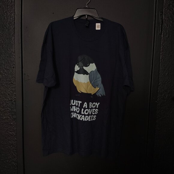 NWT Gildan "Just A Boy Who Loves Chickadees" Navy Blue T-Shirt Size 2XL - Picture 1 of 3